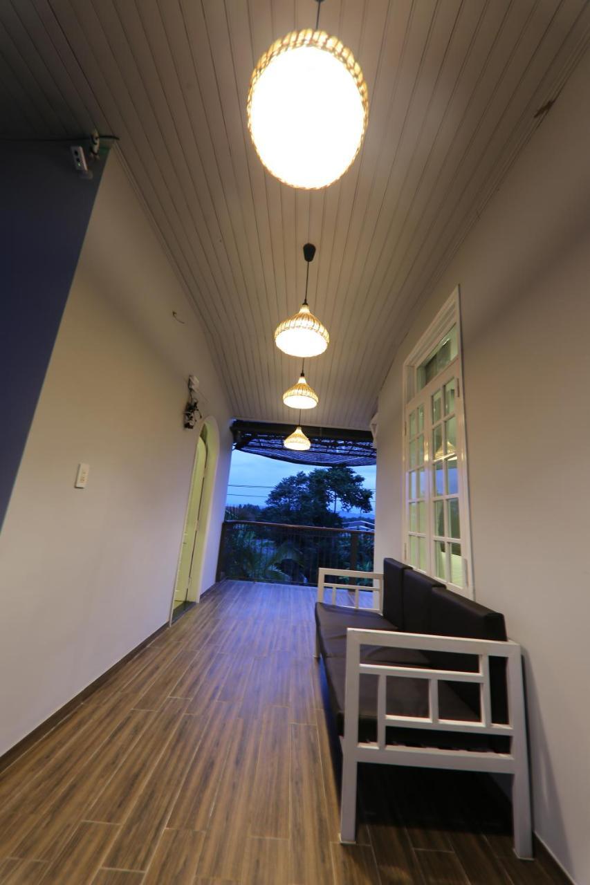Hill Bungalow 후에 외부 사진